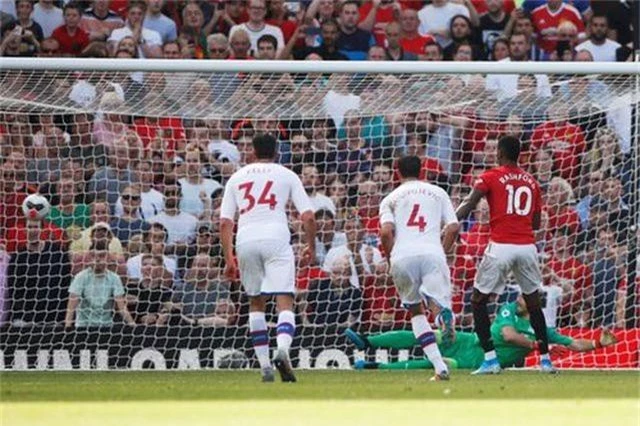 Những khoảnh khắc trong trận thua tệ hại của Man Utd trước Crystal Palace - 12