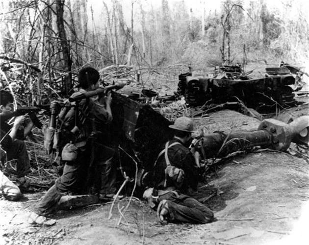 Sung chong tang B-40: Huyen thoai sanh ngang AK-47 trong chien tranh Viet Nam-Hinh-11
