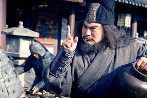 Vì sao Lưu Bị không chọn Trương Phi làm thị vệ?