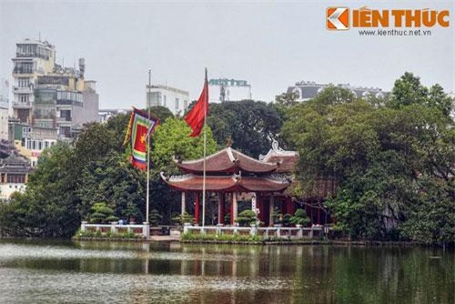 Điều linh diệu riêng có ở ngôi đền nổi tiếng nhất Hà Nội