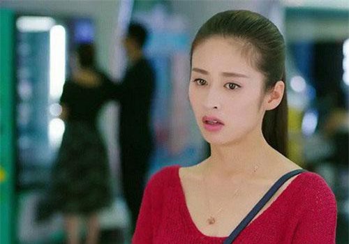 Chồng đặc biệt quan tâm đến đứa trẻ hàng xóm, vợ điều tra cả tháng ròng rồi choáng váng với bí mật khó tin hơn