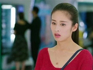 Chồng đặc biệt quan tâm đến đứa trẻ hàng xóm, vợ điều tra cả tháng ròng rồi choáng váng với bí mật khó tin hơn