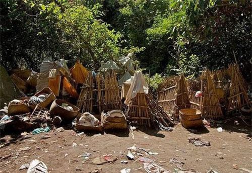 Tập tục mai táng kinh dị ở “đảo sọ người”