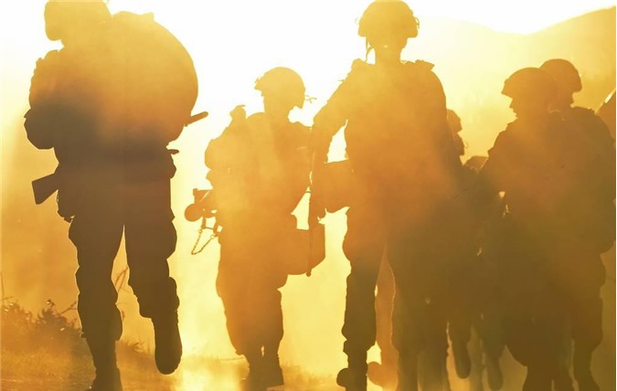 Báo động đỏ, 8.000 binh sĩ Nga ồ ạt tập trận cực lớn