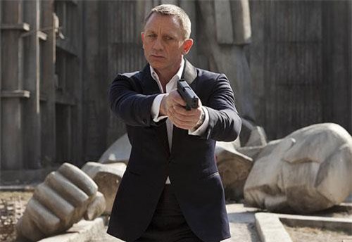 Daniel Craig bị chấn thương ở mắt cá chân, phải trì hoãn quay Bond 25