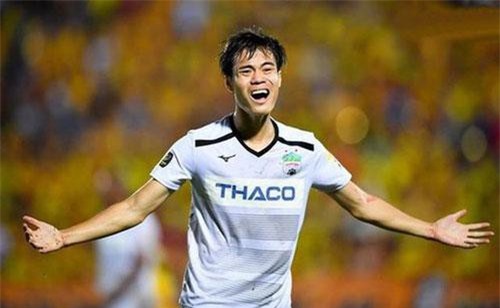 Văn Toàn khát khao chọc thủng lưới Thái Lan