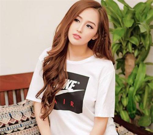 Phát ngôn sốc về tiền của “nữ đại gia" Mai Phương Thuý và Hồ Quỳnh Hương