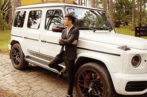 Minh nhựa cưỡi Mercedes-AMG G63 hơn 10 tỷ lên Đà Lạt