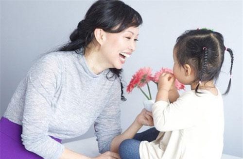 Nữ CEO Shark Linh không muốn cho con xem TV để phát triển trí tưởng tượng, nhưng cách cô áp dụng khiến ai cũng ngỡ ngàng