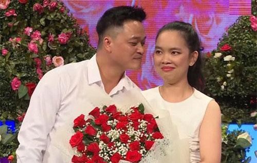 Sau 1 thời gian im ắng để tránh cơn bão chỉ trích cô gái đòi bạn trai chu cấp đi du lịch châu Âu bất ngờ lên tiếng