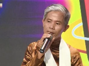 Cộng đồng mạng xúc động mạnh trước người thợ xây thu nhận hơn 20.000 xác thai nhi bị bỏ rơi