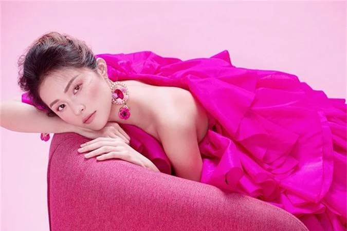 Hạ Vi xinh đẹp tuyệt trần sau 2 năm chia tay Cường Đô la - Hình 4 Ha Vi xinh dep tuyet tran sau 2 nam chia tay Cuong Do la-Hinh-4