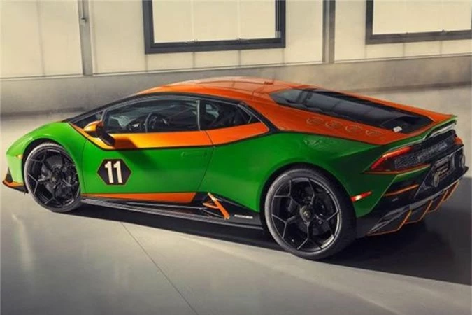 Lamborghini ra mat Aventador va Huracan phien ban 