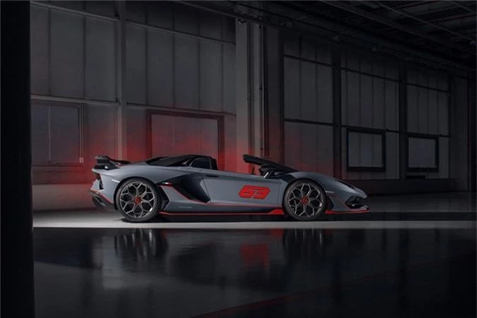 Lamborghini ra mat Aventador va Huracan phien ban 