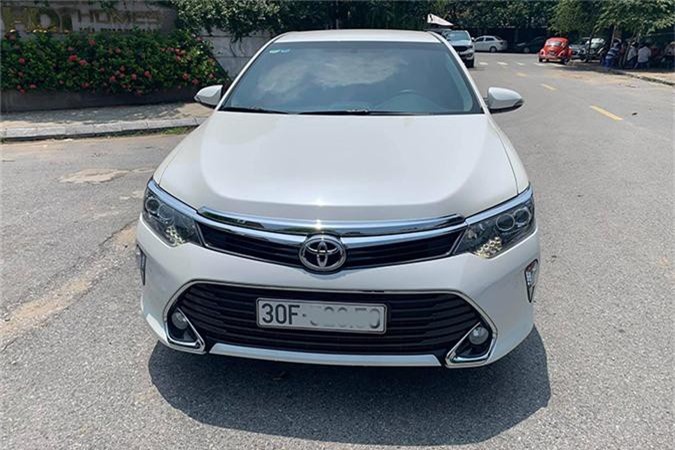 Cận cảnh Toyota Camry XLE bản Mỹ giá hơn 19 tỷ đồng tại Hà Nội