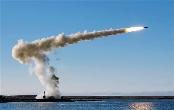 Nga phóng tên lửa siêu âm diệt "tàu sân bay" ở Baltic