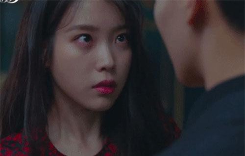 CEO IU 2 lần "lên gân" khán giả: "Ghim" cây trâm "đồ sát" người yêu rồi bỏ chạy theo trai ở tập 14 Hotel Del Luna?