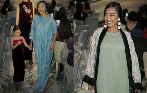 Mới 5 tuổi, con gái Đoan Trang gây ngỡ ngàng khi xuất hiện chững chạc bên cạnh mẹ