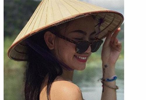 Dàn hot girl xinh đẹp có thừa nhưng vạ miệng, giả tạo khiến dân tình ngao ngán