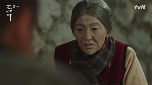 Hình hài bà lão của Samshin Halmoni lúc nhận nuôi Ji Eun Tak