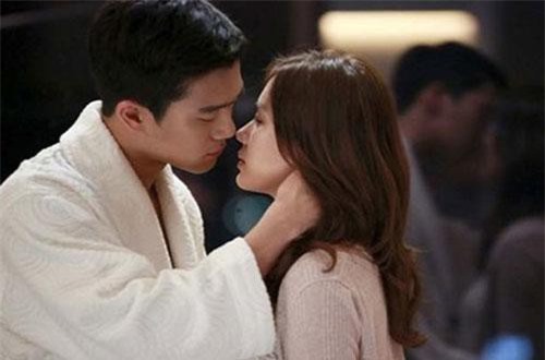 Lý do đau đớn khiến người vợ trẻ sa ngã trong vòng tay anh thợ sửa điều hòa