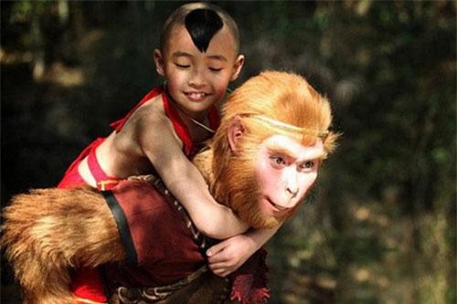 Vì sao Tôn Ngộ Không đủ bản lĩnh thoát khỏi lò Bát Quái lại suýt bị Hồng Hài Nhi thiêu chết?