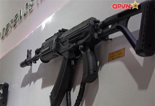 Súng trường tấn công kết hợp Galil ACE và AKM độc nhất vô nhị của Việt Nam