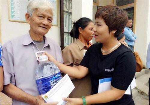 Nữ giám đốc thành đạt và nỗi khát khao tìm mẹ đẻ suốt 37 năm