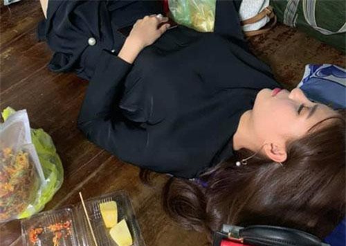 Thúy Diễm bị đồng nghiệp vạch trần "tính xấu" không ngờ