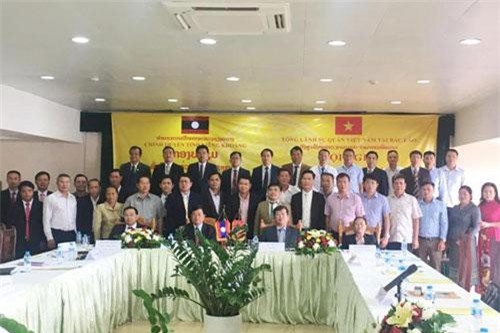 Tăng cường hợp tác thương mại biên giới Việt - Lào