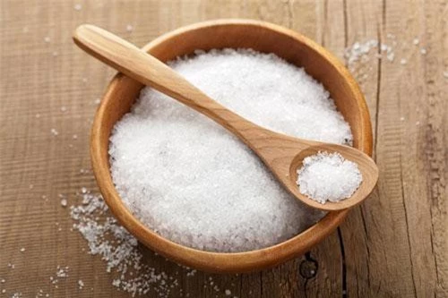 Theo phong thủy, muối có tác dụng trừ tà khí. Theo phong thủy, muối có tác dụng trừ tà khí.