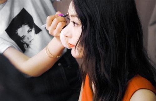 Nhan sắc cực phẩm: Triệu Lệ Dĩnh khiến người hâm mộ ghen tị sau thời gian sinh con