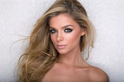 Vẻ ngoài ‘hút ánh nhìn’ của chân dài từng khiến Justin Bieber mê mẩn