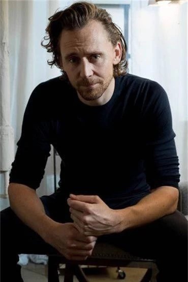 Trong khi Taylor Swift phơi phới bên tình mới, Tom Hiddleston ủ ê, mệt mỏi và lạnh lẽo - Ảnh 4.