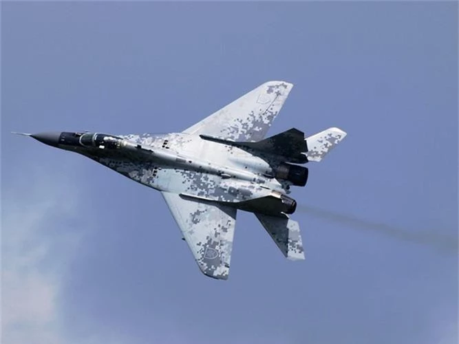 Ty phu dong sang lap Microsoft rao ban... tiem kich MiG-29-Hinh-4