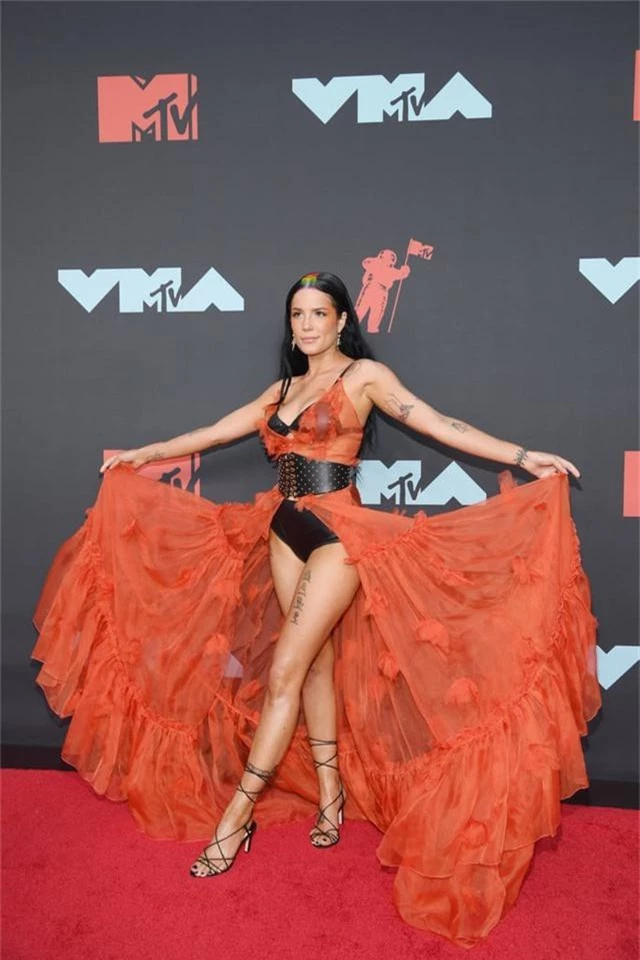 VMAs 2019: Dàn sao hội tụ, khoe sắc trên thảm đỏ - Ảnh 6.