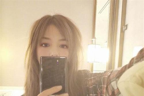 Thức trắng nguyên một ngày, Triệu Vy khiến fan lo lắng cho sức khoẻ và nhan sắc ngày càng có tuổi