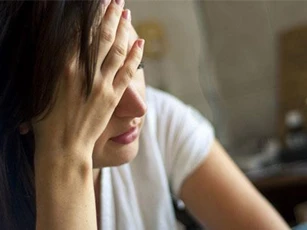 Mẹ chồng mới qua đời một thời gian ngắn mà bố chồng tôi đã có ý định tái hôn, tôi và chồng nằng nặc phản đối cho tới khi nghe được sự thật choáng váng