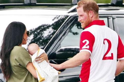 Cộng đồng mạng xôn xao trước tin Meghan Markle sẽ ôm con rời khỏi Anh ra nước ngoài "lánh nạn"