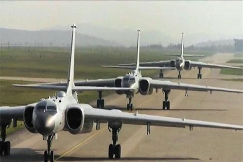 Phiên bản mới oanh tạc cơ H-6 số một Trung Quốc có đáng sợ?