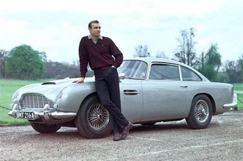 Xe cổ của điệp viên 007 được bán với giá 148 tỷ