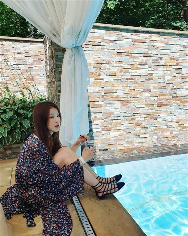 Phát sợ trước múi bụng mỹ nhân một con của Vườn sao băng, ảnh trong và ngoài phòng gym sao mà khác nhau thế! - Ảnh 5. Phát sợ trước múi bụng mỹ nhân một con của Vườn sao băng, ảnh trong và ngoài phòng gym sao mà khác nhau thế! - Ảnh 5.