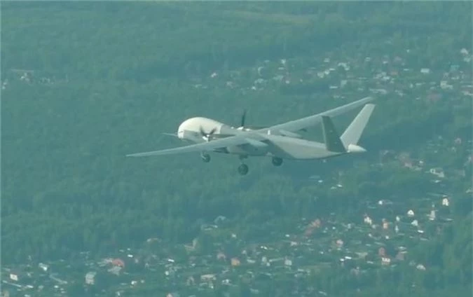 Nga thu nghiem UAV bay sieu cao, mang duoc ca tan bom-Hinh-5