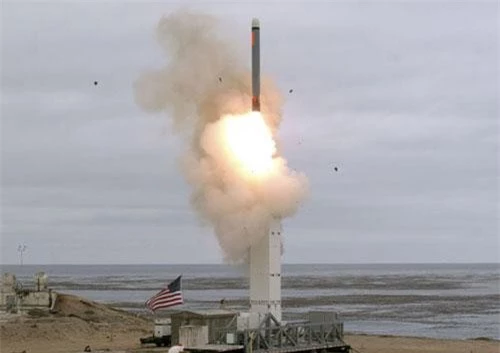 Mỹ thử tên lửa hành trình tầm trung ngày 18/8. Ảnh: AP