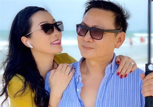 Trịnh Kim Chi được chồng tặng biệt thự 200m2 mừng sinh nhật