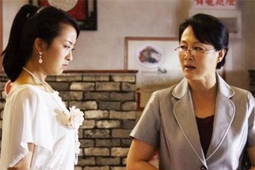 Nửa đêm, mẹ chồng đùng đùng đuổi chị giúp việc ra khỏi nhà vì lý do bất ngờ