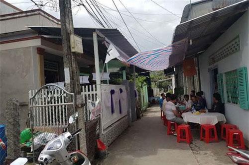 Cần Thơ: Cô gái 19 tuổi tử vong trên ô tô với vết cắt ở cổ