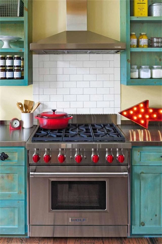 10 gam màu giúp căn bếp nhỏ trở thành điểm nhấn khó quên cho ngôi nhà  - Ảnh 8.