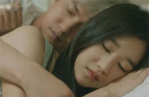 Tình cờ gặp lại người cũ, tôi bỗng bị đòi cả trăm triệu sau một đêm mặn nồng