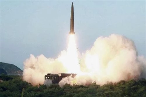 Vụ thử tên lửa đạn đạo tầm ngắn của Triều Tiên KN-23 diễn ra hôm 25/7. ảnh: KCNA.